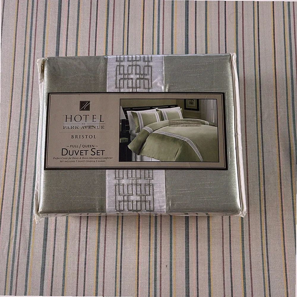 Hotel By Park Avenue Bristol Duvet Set Full Queen Green Faux Silk Embroidered