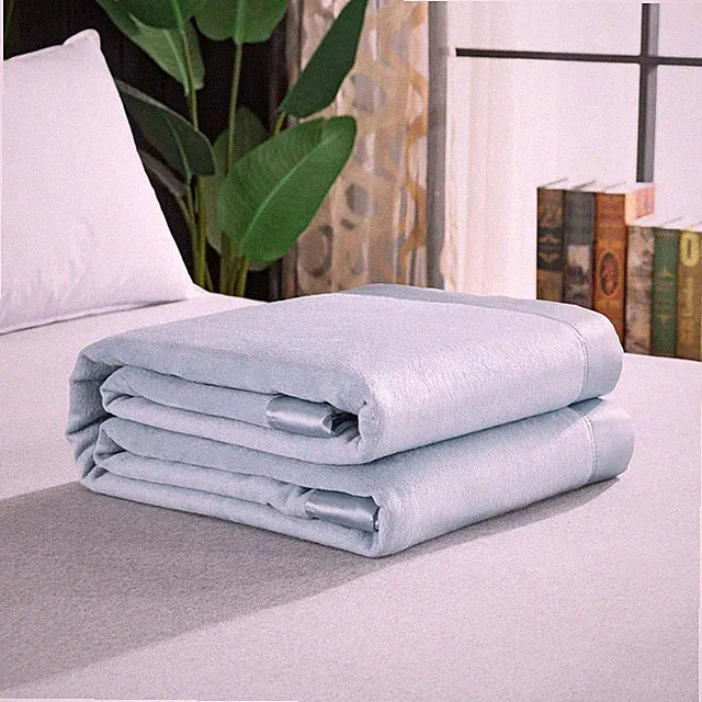 Luxury Mulberry Silk Blanket with Silk Charmeuse Border (Baby Blue, Twin 66"...