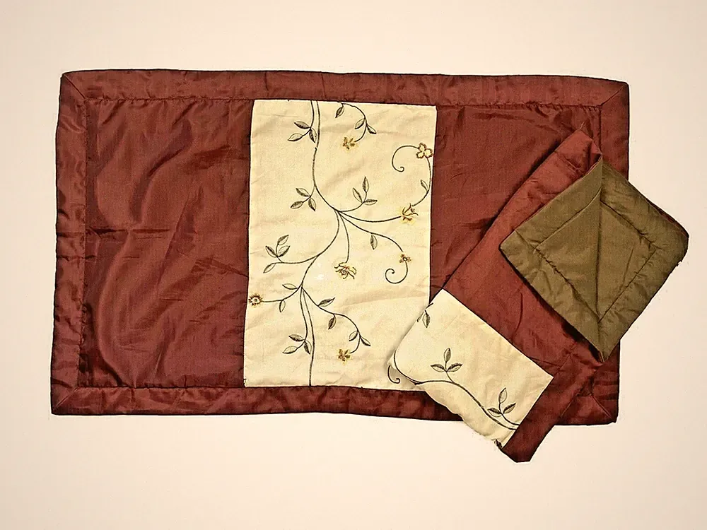 Pair Luxury Shams by Victoria Classics Red Brown King Faux Silk Pillowcases 2